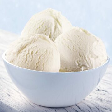 The Best Keto Vanilla Ice Cream Recipe (5 Ingredients)