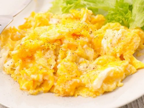 Keto Scrambled Eggs With Cheese Quick And Easy Breakfast Keto Diet Yum