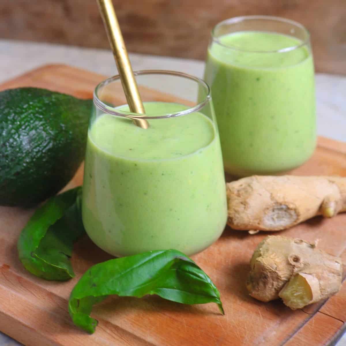 Avocado smoothie keto