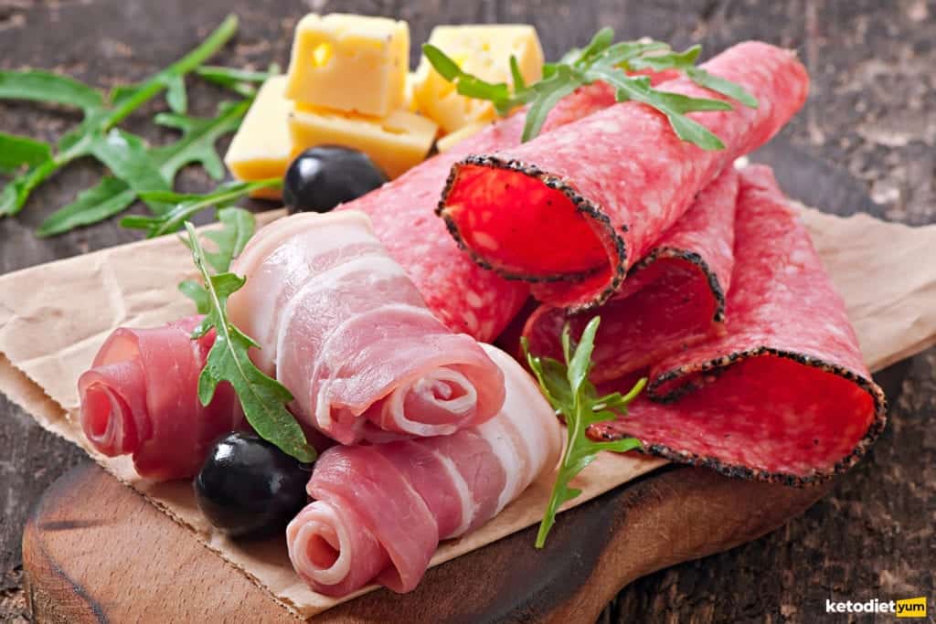 Keto Snacks: 14 Best Keto Snacks That Won’t Kick You Out of Ketosis