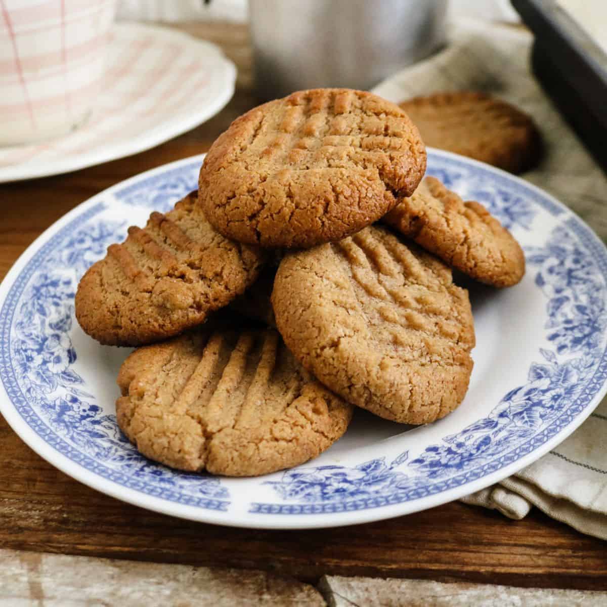 Keto Peanut Butter Cookies Keto Peanut Butter Cookies Recipe (1)