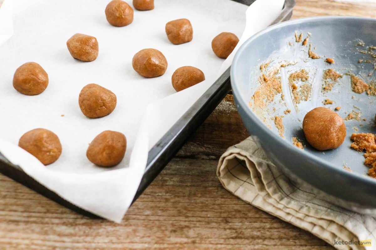 Keto Peanut Butter Cookies Keto Peanut Butter Cookies