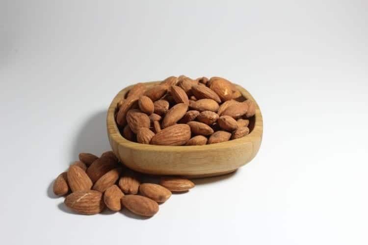 5 Best Nuts For Keto