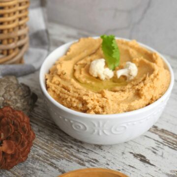 Keto Roasted Cauliflower Hummus
