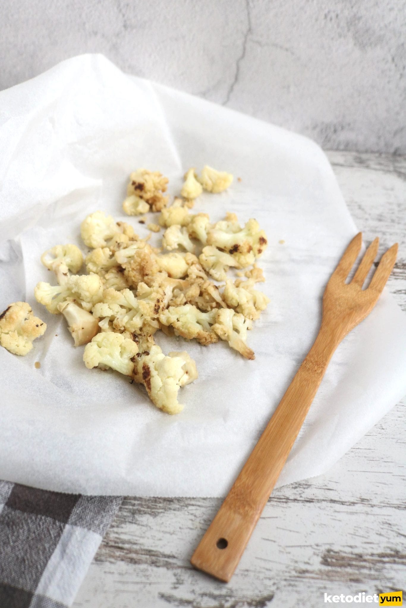 5Ingredient Roasted Cauliflower Hummus (Low Carb Recipe) Keto Diet Yum