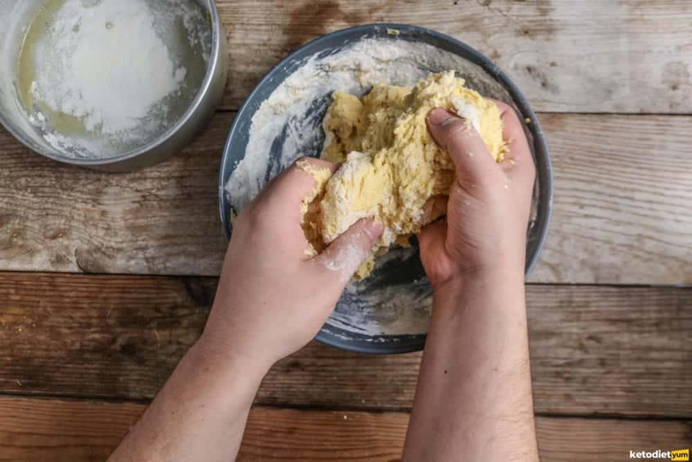 One-Bowl Keto Cornbread Recipe