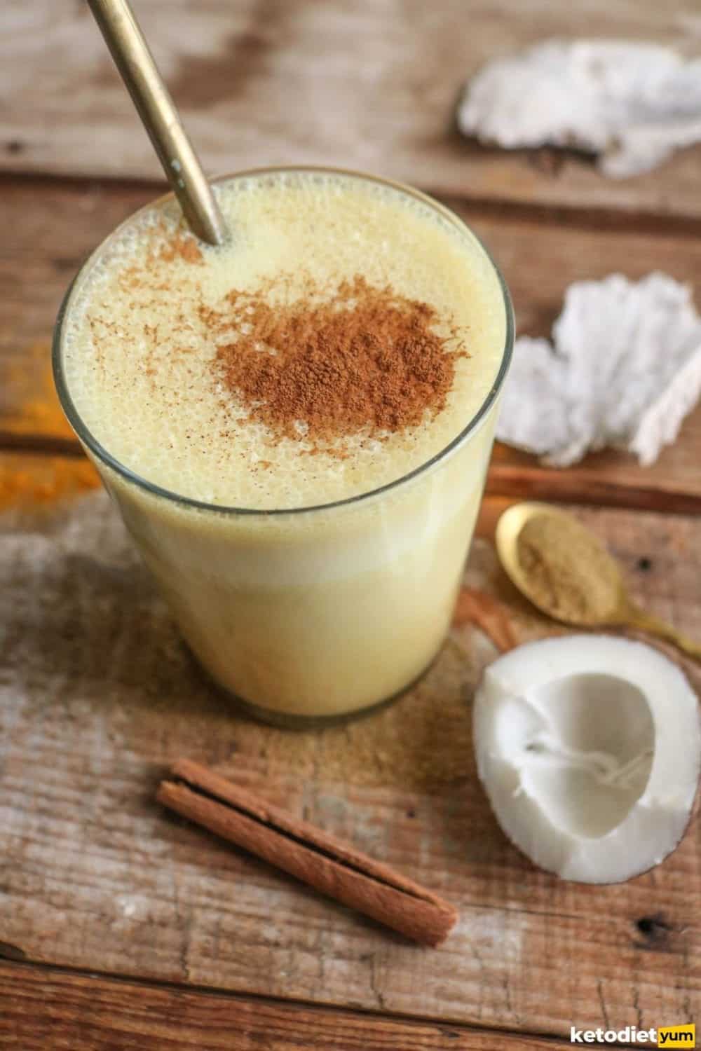 Super Healthy Turmeric Keto Milkshake