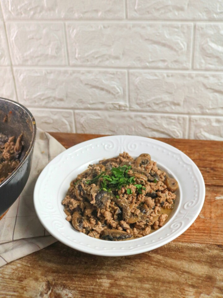 BEST Keto Beef Stew Recipe (Comfort Food) - Keto Diet Yum