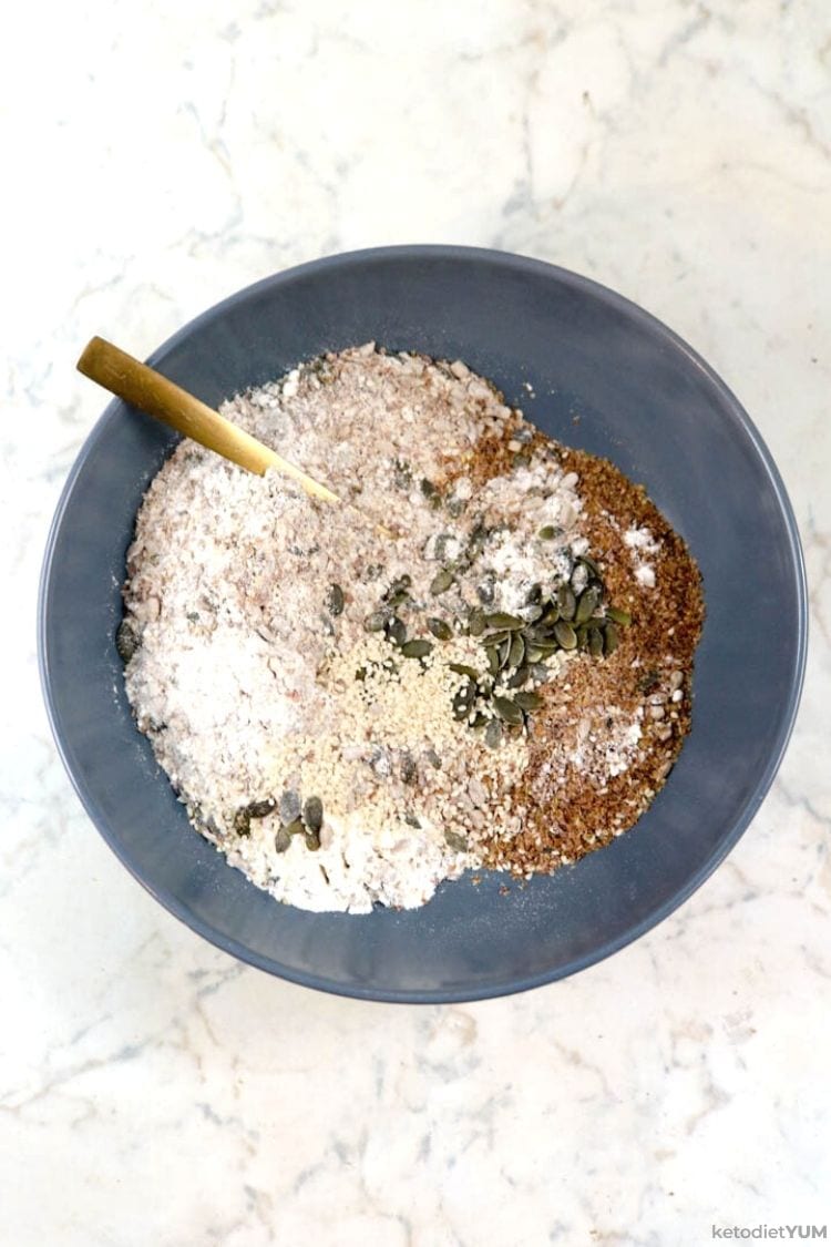 Keto crackers recipe ingredients