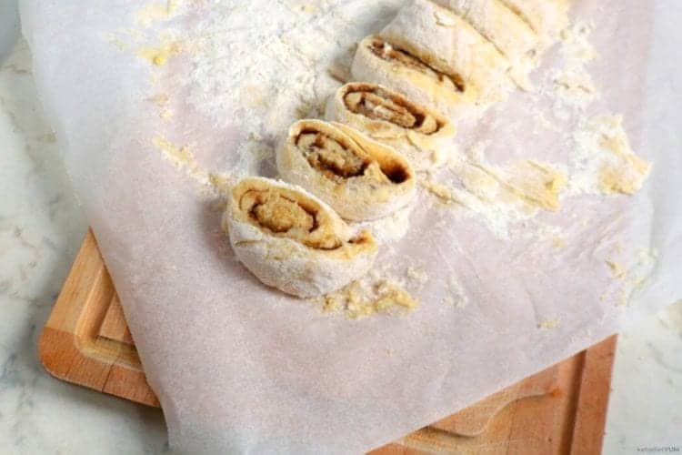 Easy keto cinnamon rolls