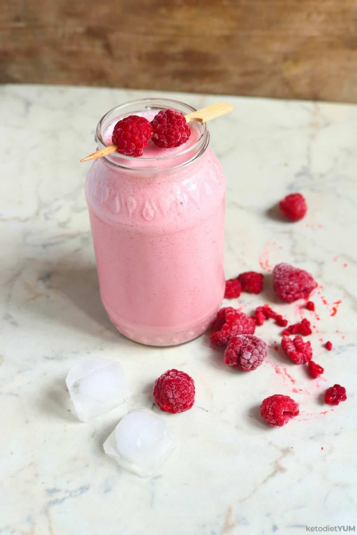 Keto Raspberry Cheesecake Smoothie