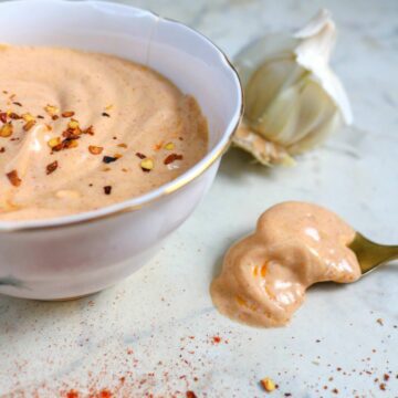 Keto Spicy Garlic Aioli