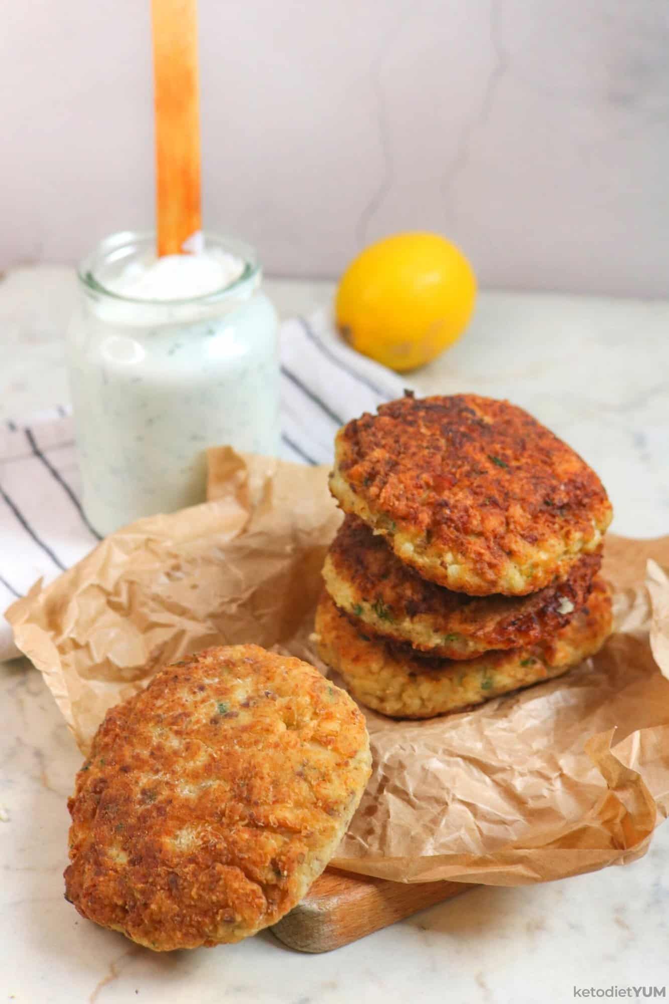 Keto Fish Cakes With Garlic Aioli - Keto Diet Yum