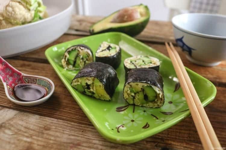 sushi rolls made with cauliflower rice