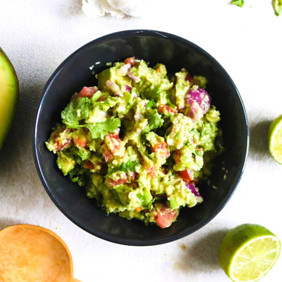 Easy Avocado Keto Guacamole