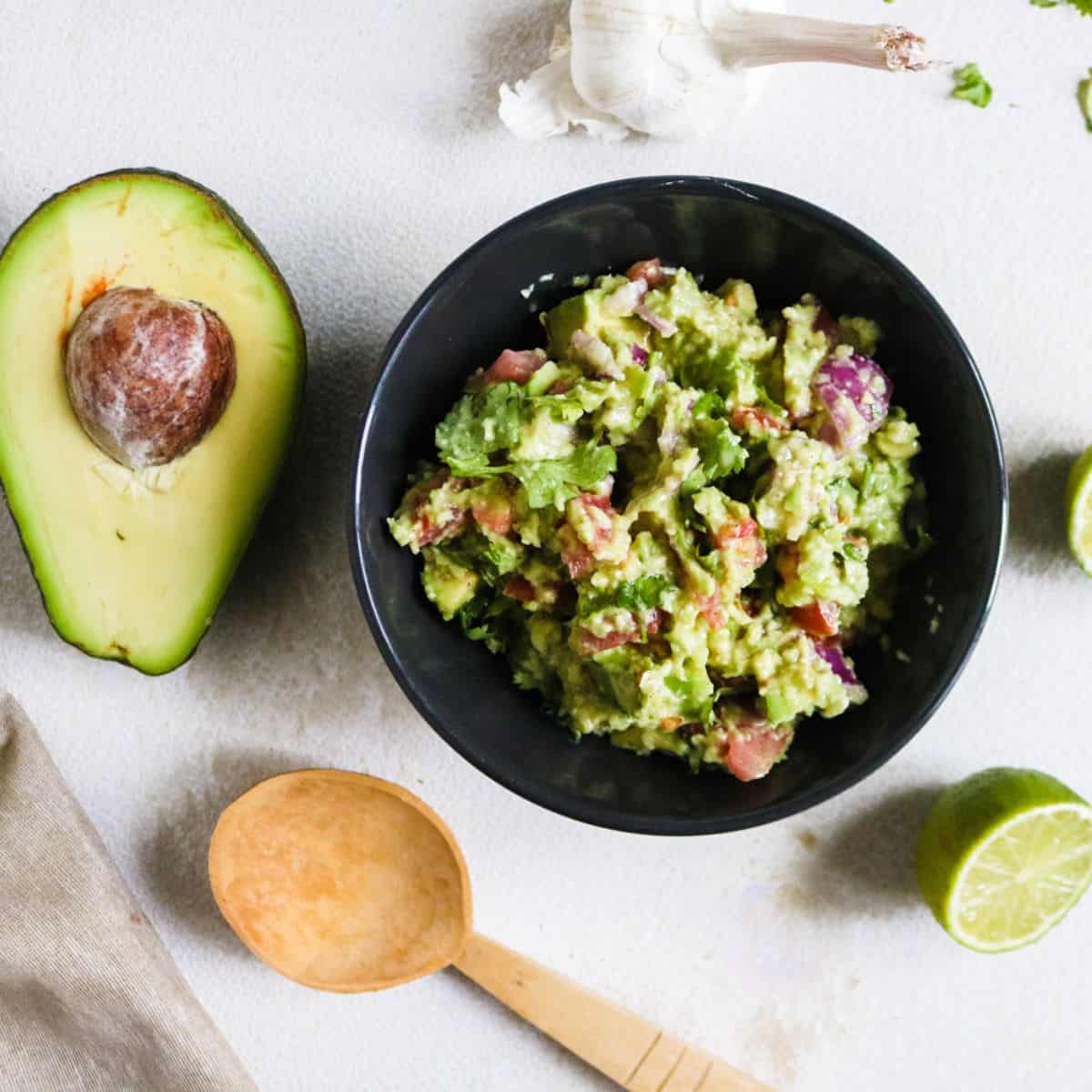 Keto Avocado Guacamole