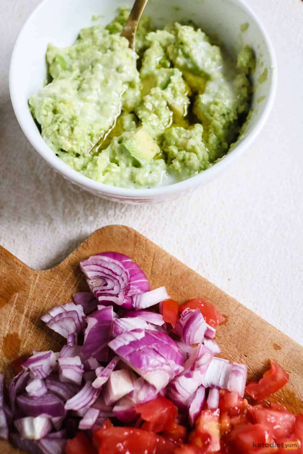 Delicious keto guacamole