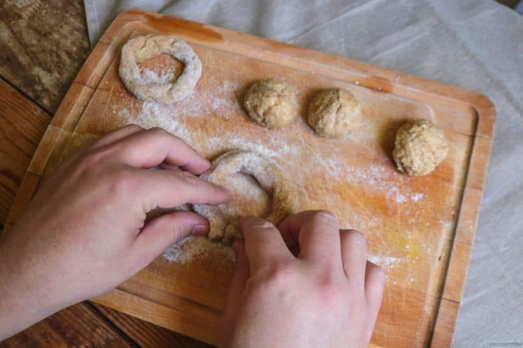 Shaping fathead dough into bagels