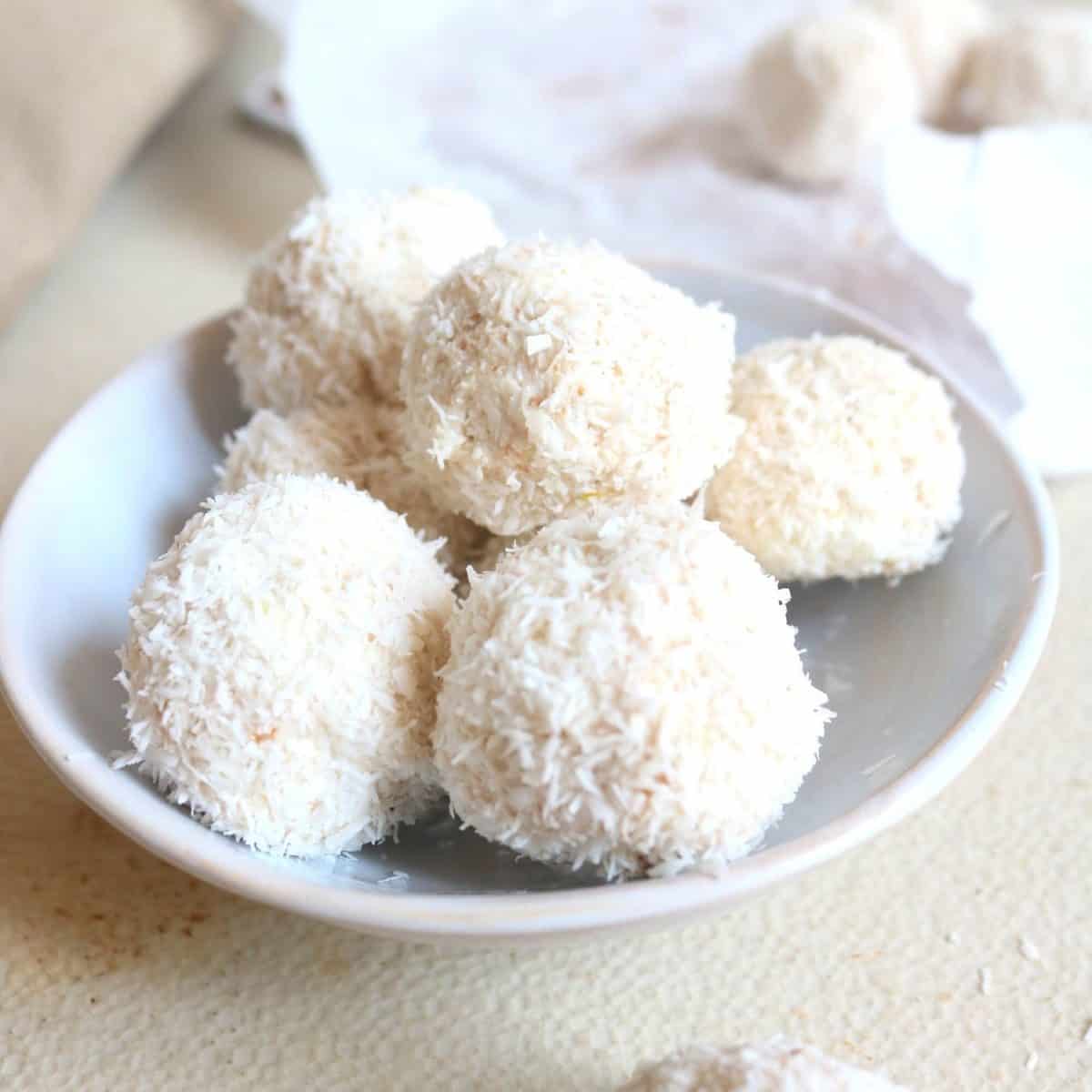 Keto Cream Cheese Lemon Fat Bombs with Coconut Keto Lemon Fat Bombs