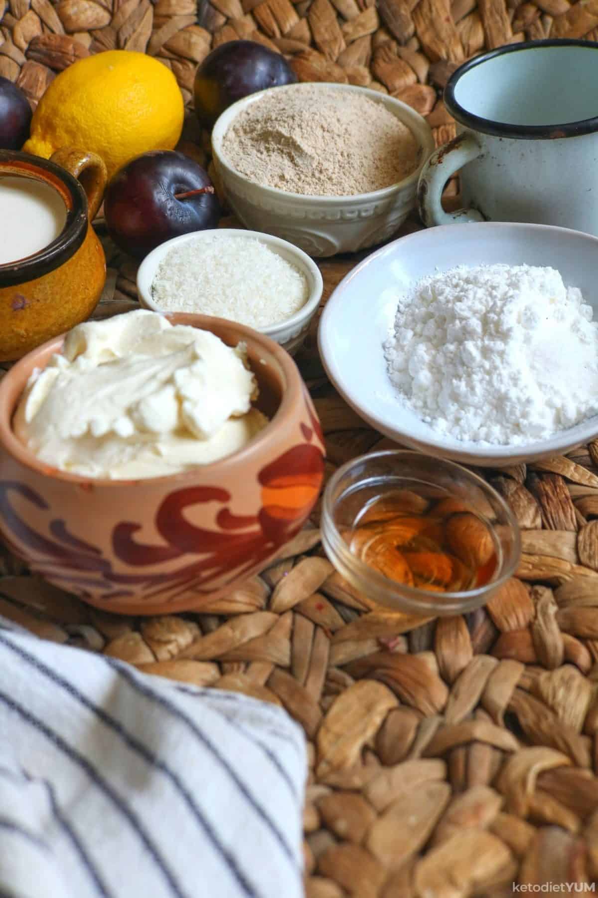 All the ingredients to make no bake keto cheesecakes