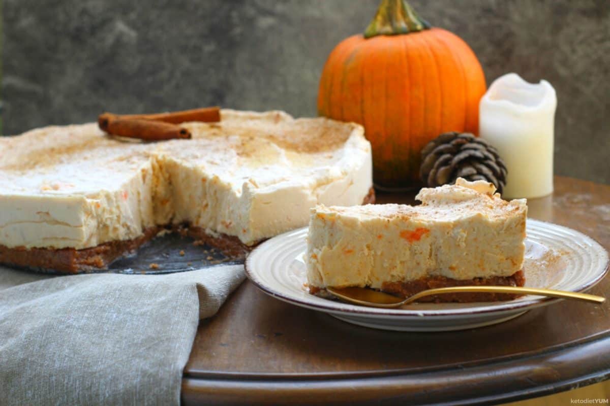No bake keto pumpkin cheesecake sliced and ready to enjoy