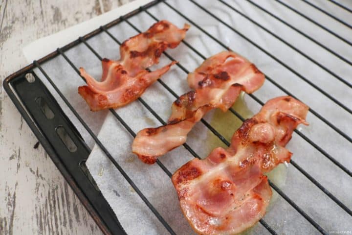 Perfectly crispy bacon that has been baked in the oven