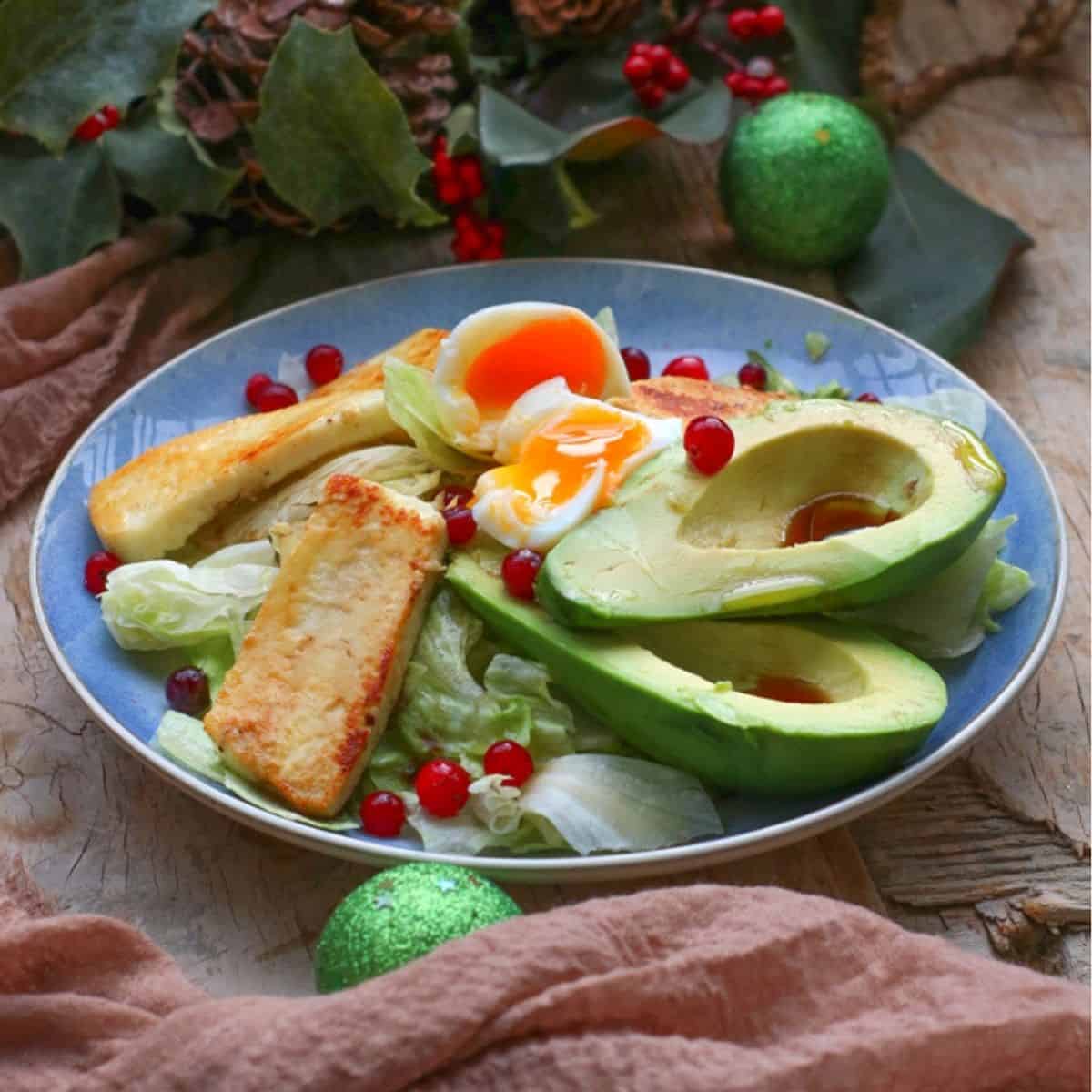 Healthy Keto Halloumi Salad with Egg and Avocado