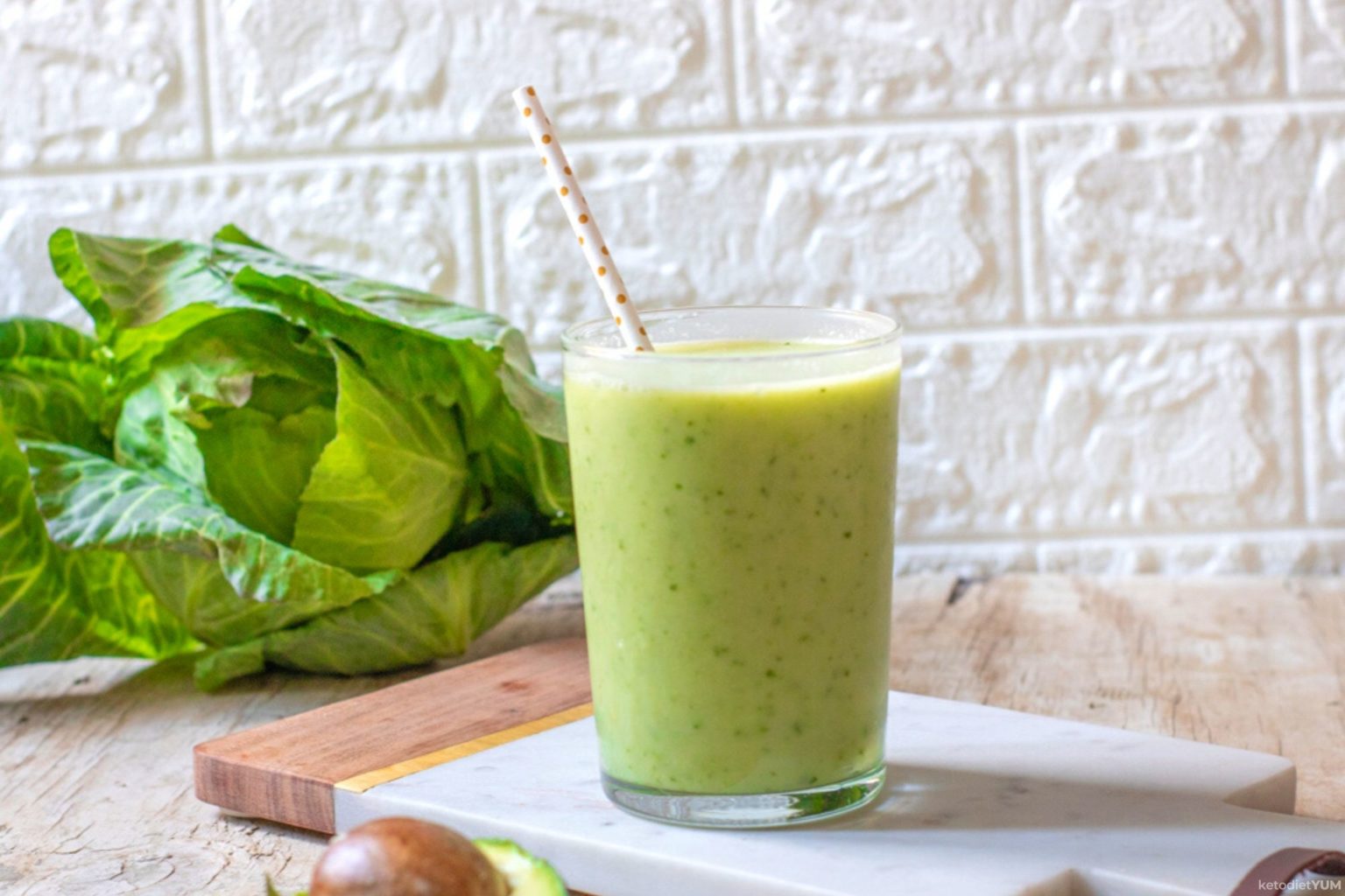 Healthy Keto Kale Smoothie (LowCarb) Keto Diet Yum