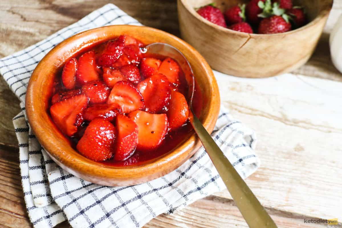 A strawberry sauce topping for a tart made with fresh strawberries, water, lemon juice, Erythritol and xanthan gum