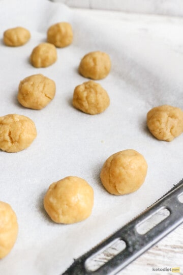 keto glazed donut balls