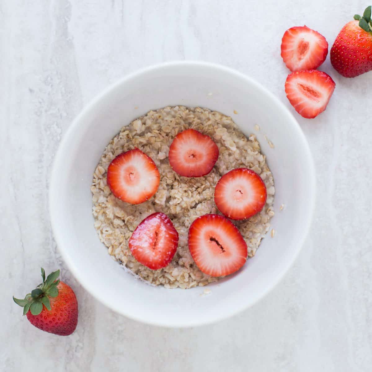 oatmeal with strawberry