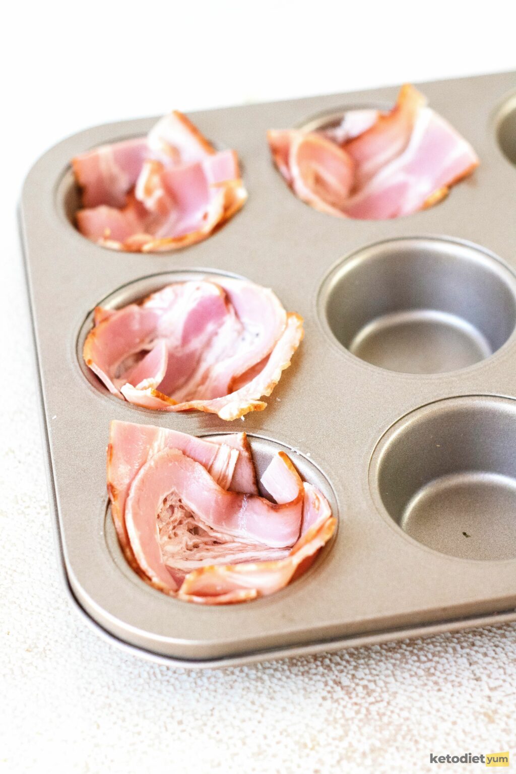 Keto Egg Muffins (3 Ingredient Low Carb Breakfast)