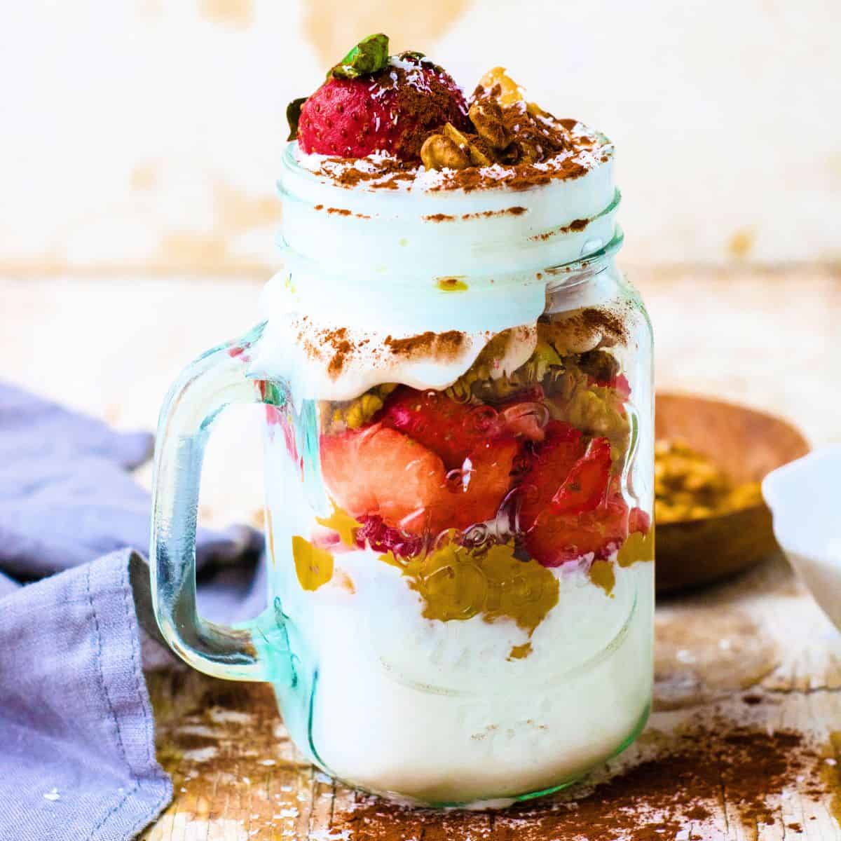 Breakfast Yogurt Parfait (10 Minutes + Low Carb)