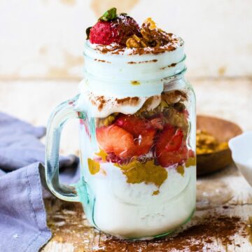 Breakfast Greek Yogurt Parfait