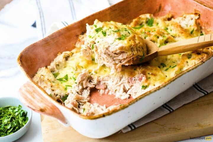 Easy Keto Chicken Bacon Ranch Casserole (6 Ingredients)