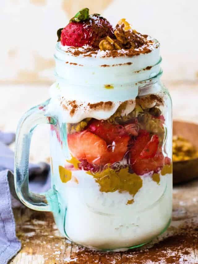 Easy Greek Yogurt Parfait