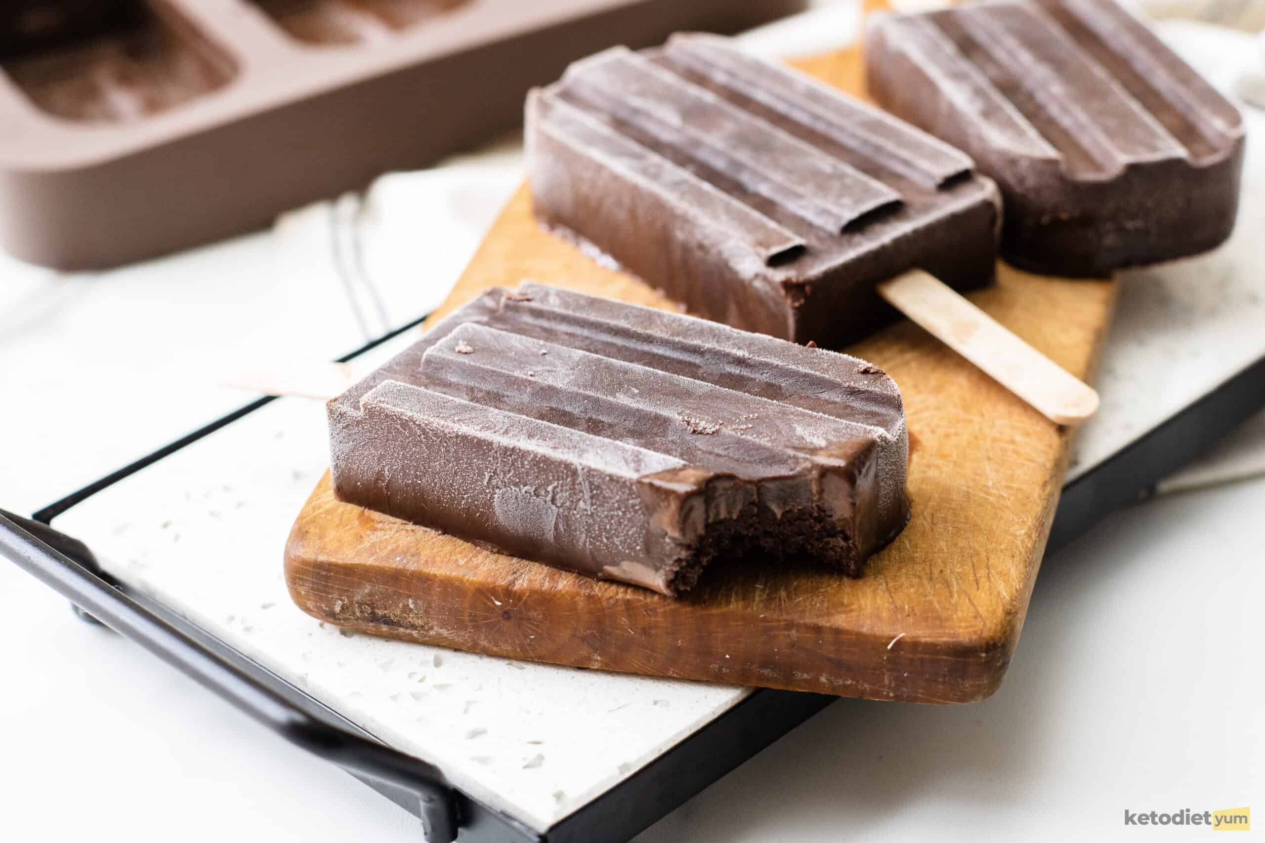 Keto Chocolate Popsicles chocolate popsicle recipe