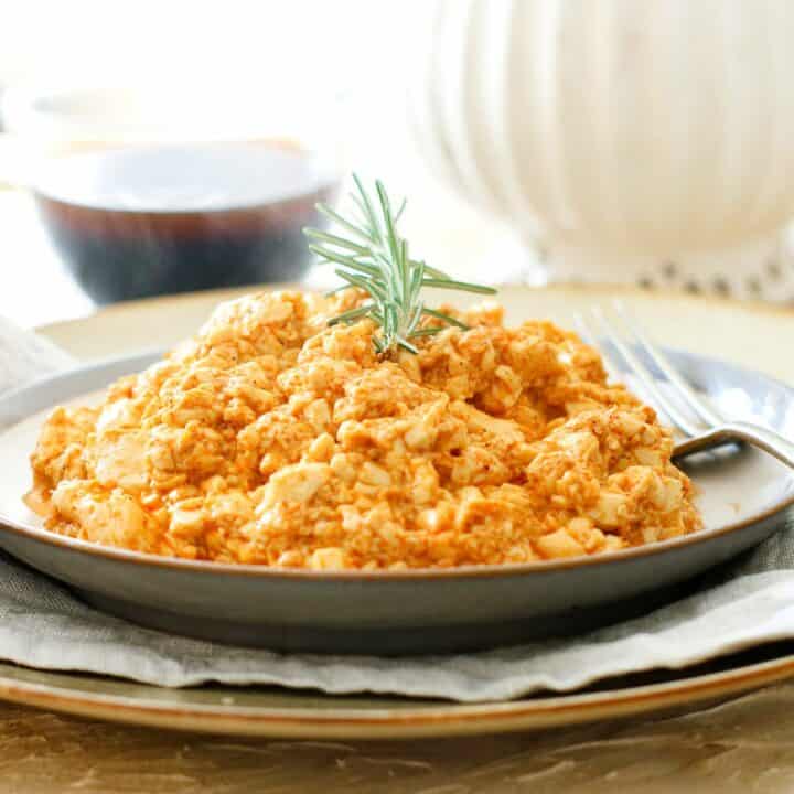 Healthy Tofu Scramble (Low Carb & Vegan)