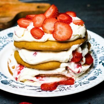 Keto Strawberry Cake