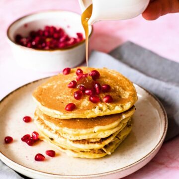 2-Ingredient Cream Cheese Pancakes