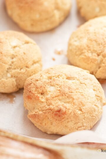 4 Ingredient Garlic Biscuits: Low-Carb, High Flavor, Ridiculously Easy